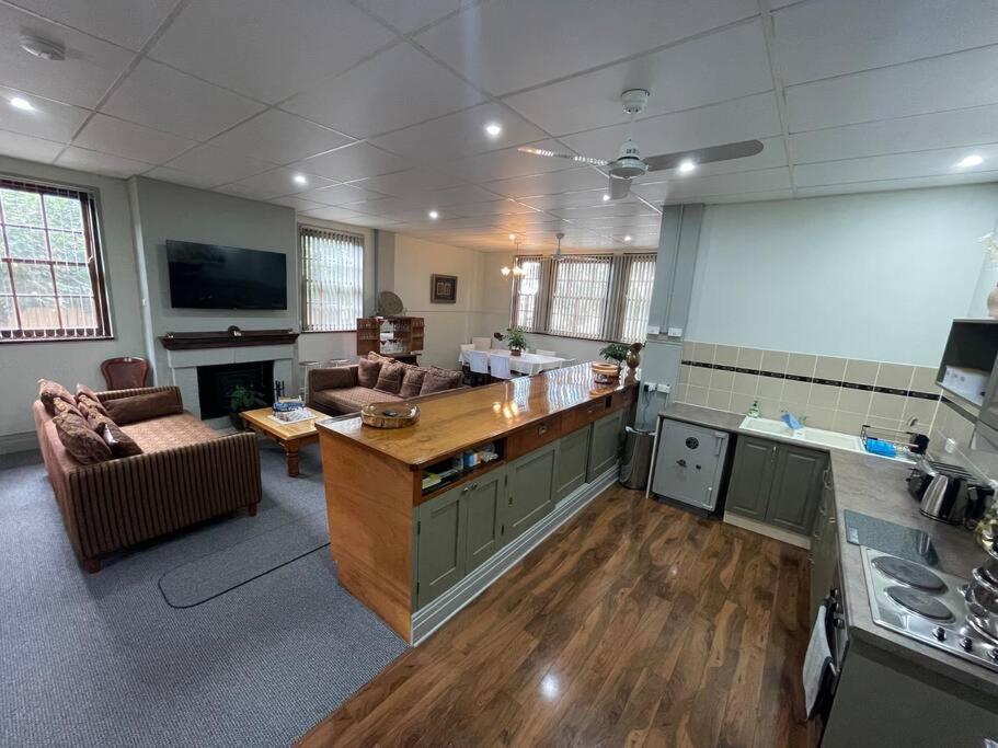 Post Office Boutique Accommodation Hat Head ภายนอก รูปภาพ