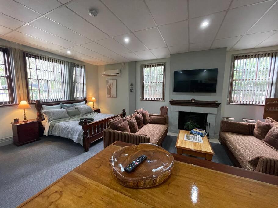 Post Office Boutique Accommodation Hat Head ภายนอก รูปภาพ
